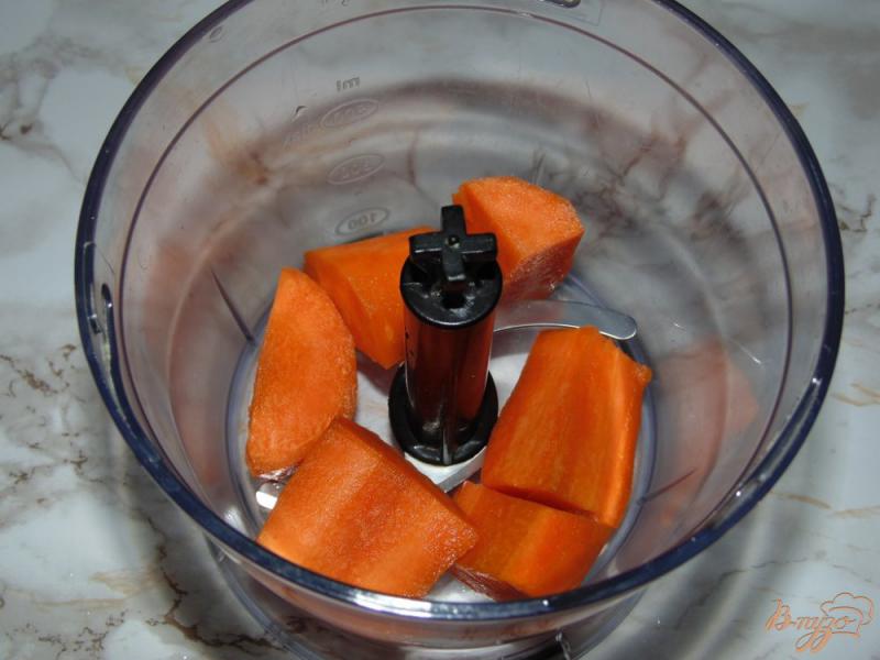 Фото приготовление рецепта: Томатно-морковный соус с зеленью шаг №2
