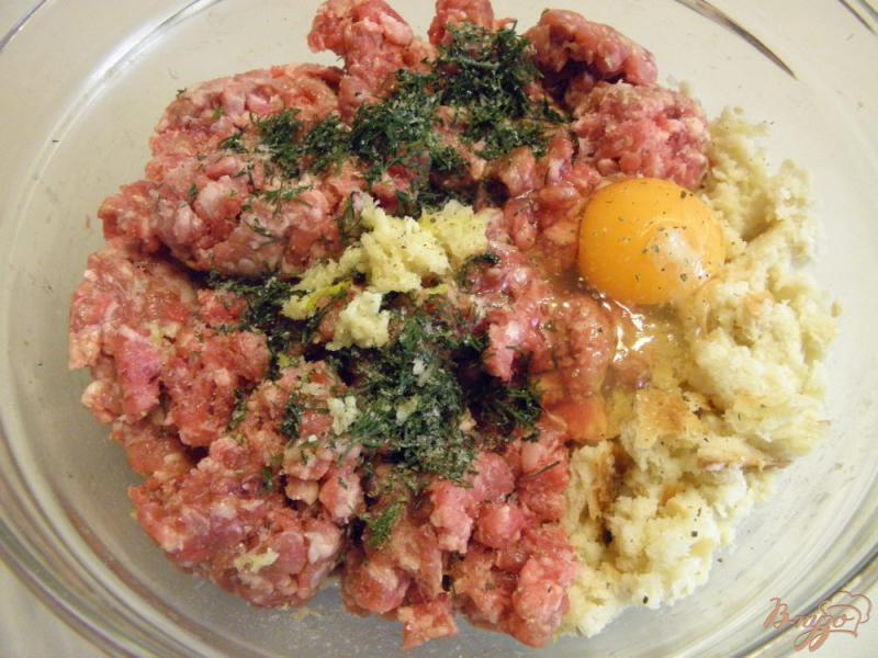Фото приготовление рецепта: Мясные зразы с яйцом и луком шаг №1