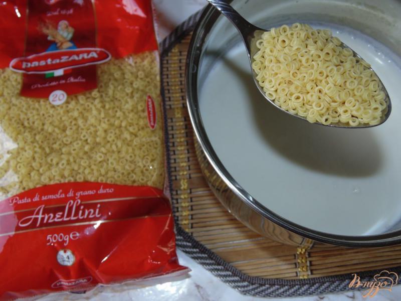 Фото приготовление рецепта: Молочный суп с пастой Anellini шаг №2