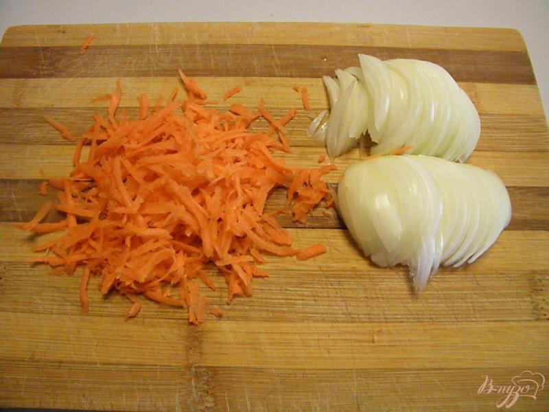 Фото приготовление рецепта: Солянка овощная или Тушенные кабачки с капустой шаг №3