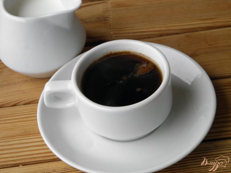 Фото приготовление рецепта: Ароматный черный кофе с кардамоном шаг №4