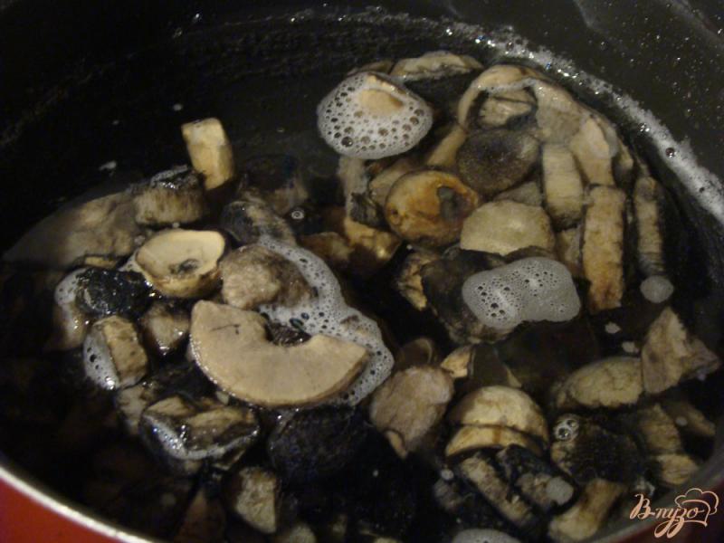Фото приготовление рецепта: Пирог с грибами и картофелем шаг №1