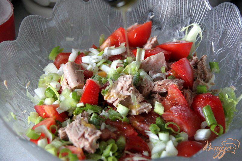 Фото приготовление рецепта: Зеленый салат с овощами и тунцом шаг №3