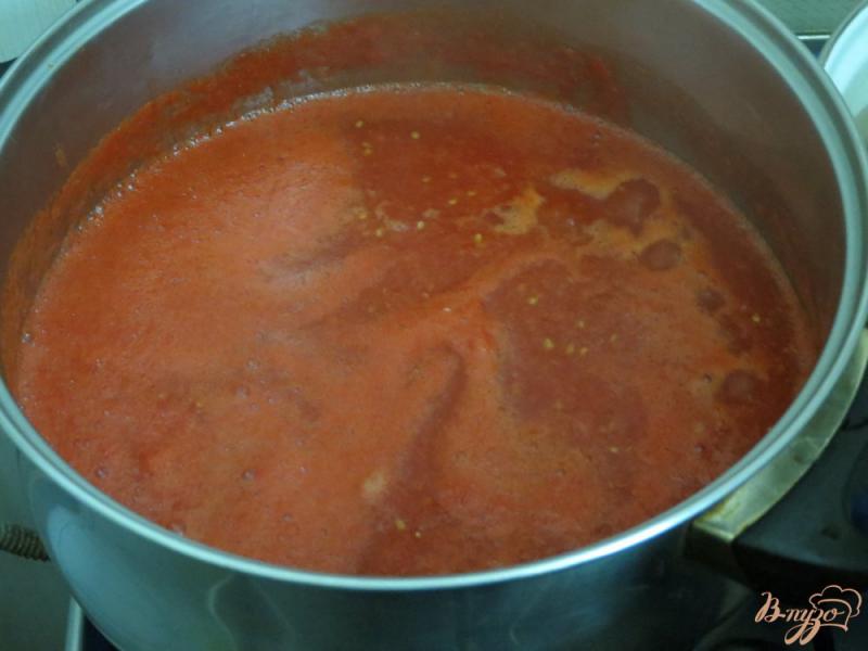 Фото приготовление рецепта: Соус томатный на зиму шаг №4