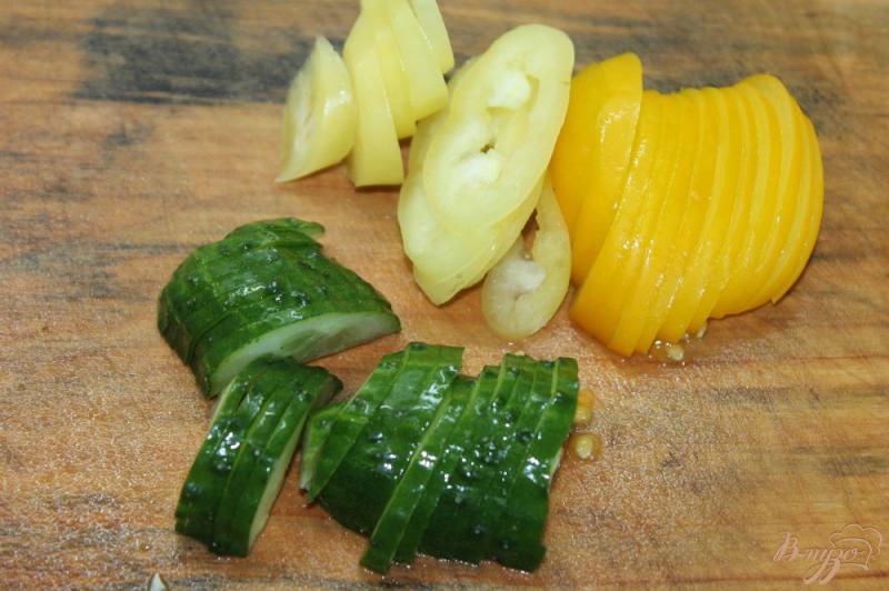 Фото приготовление рецепта: «Бризоль» с овощным салатом шаг №5