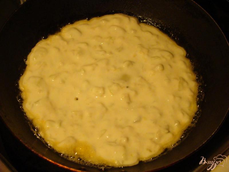 Фото приготовление рецепта: «Чебуреки» из кабачков с курицей шаг №7