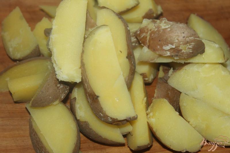 Фото приготовление рецепта: Картофель по - креольски с баклажанами и луком шаг №2