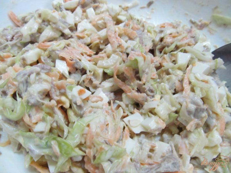 Фото приготовление рецепта: Капустный салат с мясом шаг №3