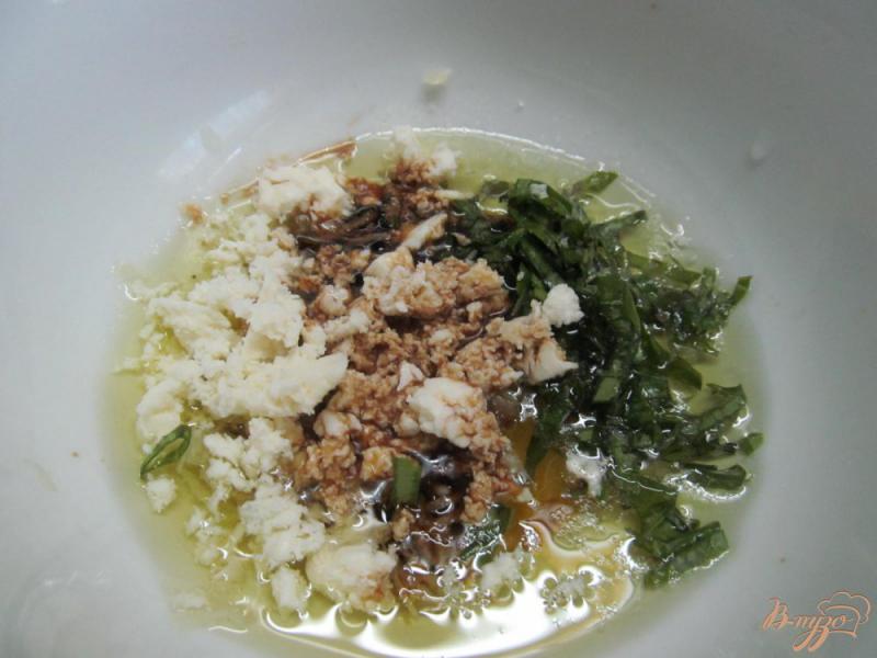 Фото приготовление рецепта: Сладкий соус для греческого салата. шаг №4