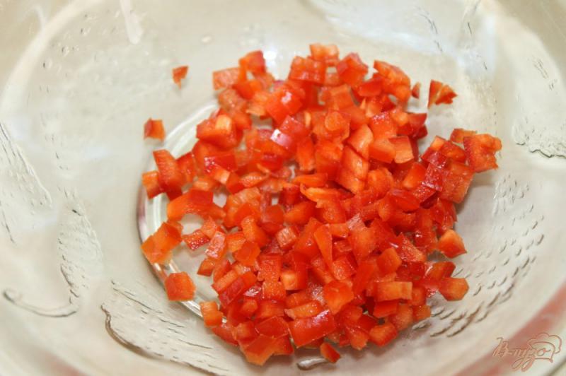 Фото приготовление рецепта: Томатный соус с болгарским перцем к мясу шаг №1