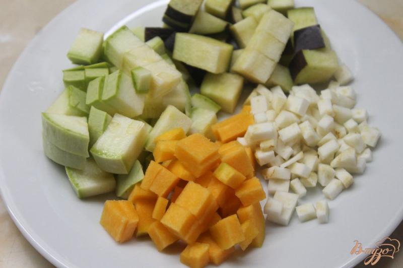 Фото приготовление рецепта: Овощной рататуй с цветной капустой и тыквой шаг №1