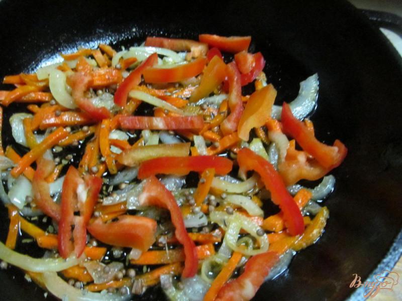 Фото приготовление рецепта: Салат из риса с чечевицей шаг №4