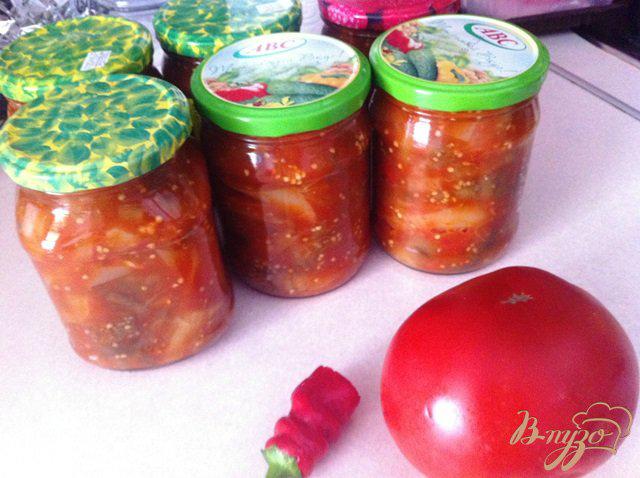 Фото приготовление рецепта: Баклажаны с перцем в томатном соусе шаг №10