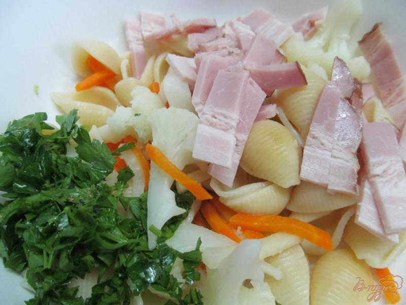Фото приготовление рецепта: Датский салат из макарон шаг №5