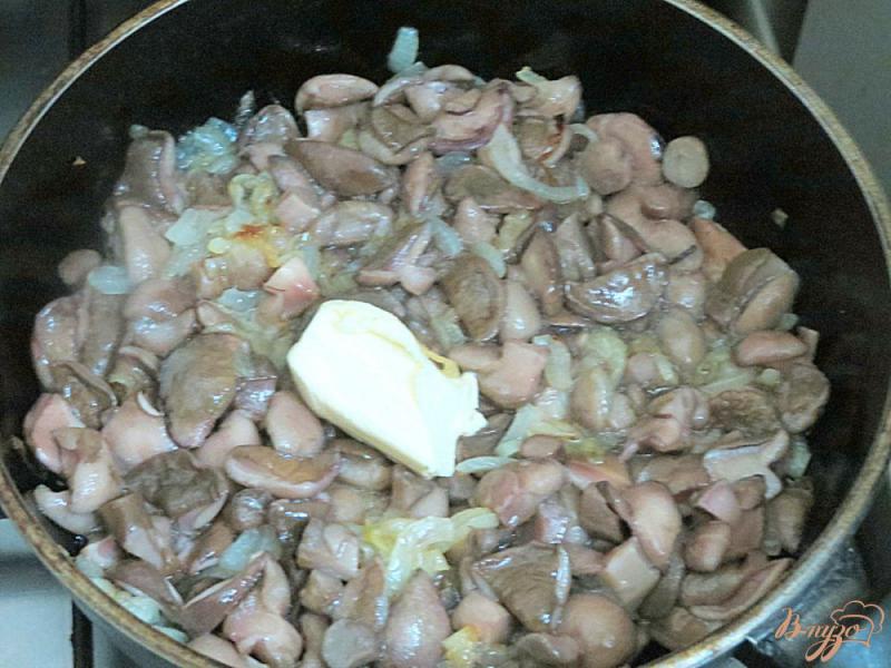 Фото приготовление рецепта: Маслята жареные на зиму шаг №7