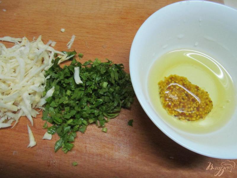 Фото приготовление рецепта: Теплый картофельный салат с сельдереем шаг №1