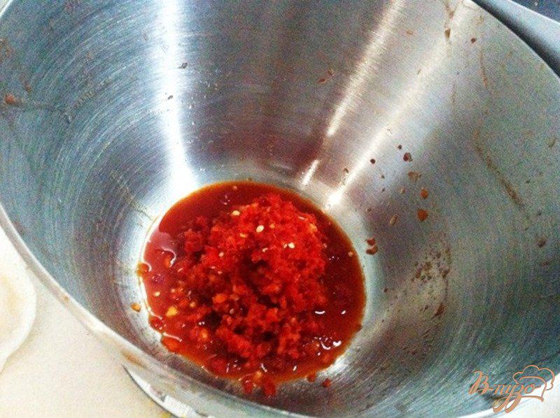 Фото приготовление рецепта: Аджика острая с помидорами шаг №6