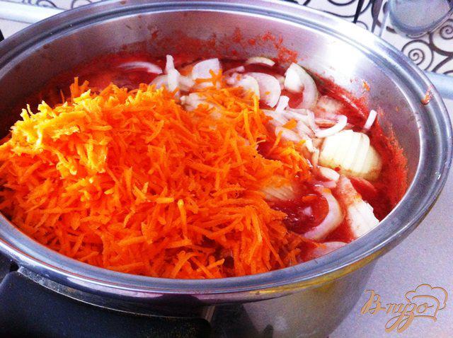 Фото приготовление рецепта: Лечо с морковью и луком шаг №5