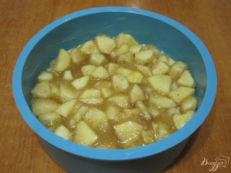 Фото приготовление рецепта: Рисовый пудинг с яблоками шаг №7