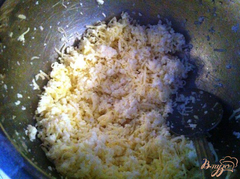 Фото приготовление рецепта: Хачапури с сыром шаг №4