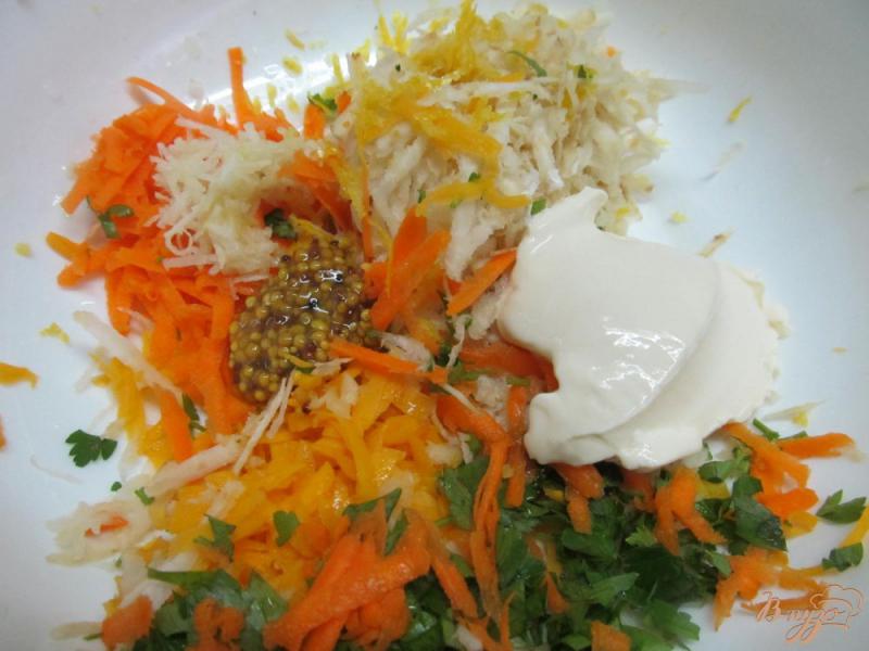 Фото приготовление рецепта: Салат из сельдерея шаг №5