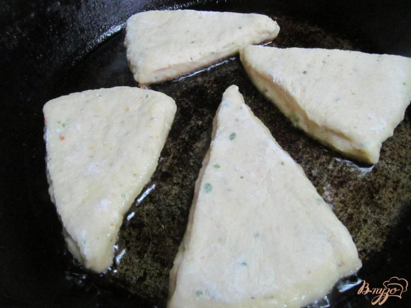 Фото приготовление рецепта: Ирландские картофельные сконы шаг №6