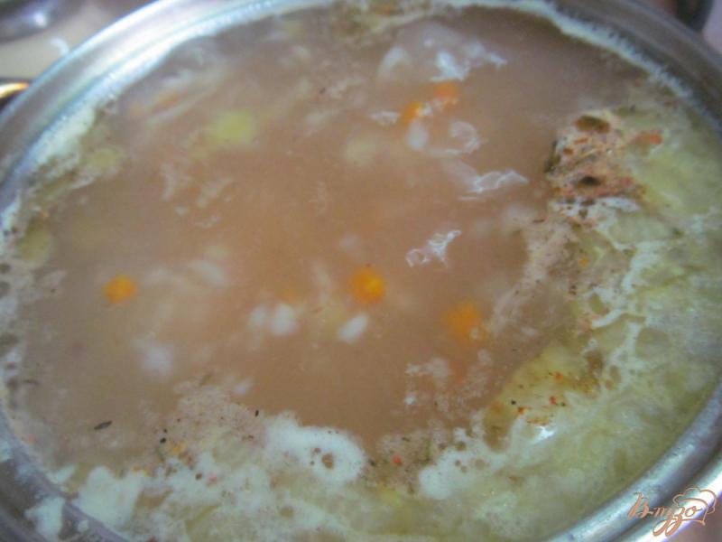 Фото приготовление рецепта: Рисовый суп с горошком и хреном на баранине шаг №6