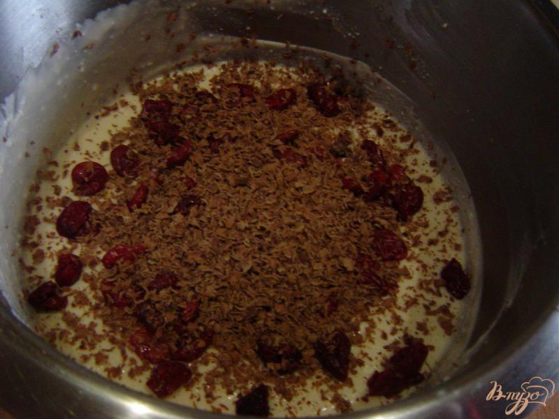 Фото приготовление рецепта: Заварная творожная пасха с вишней и шоколадом шаг №5