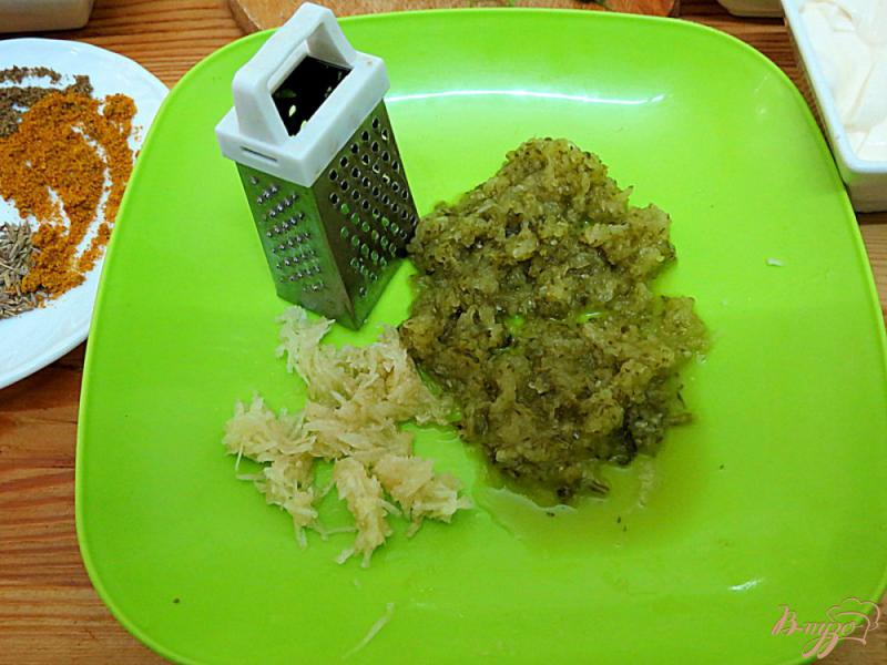 Фото приготовление рецепта: Чесночный соус к рыбе, мясу, шаурме шаг №3