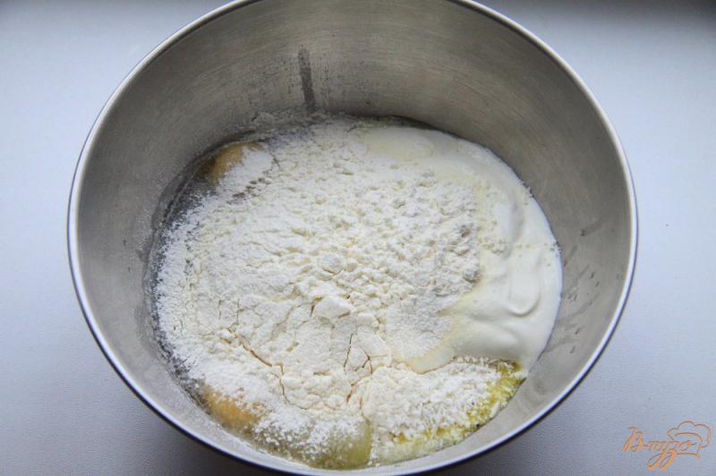 Фото приготовление рецепта: Простой и быстрый торт с маком и кокосовой стружкой шаг №7