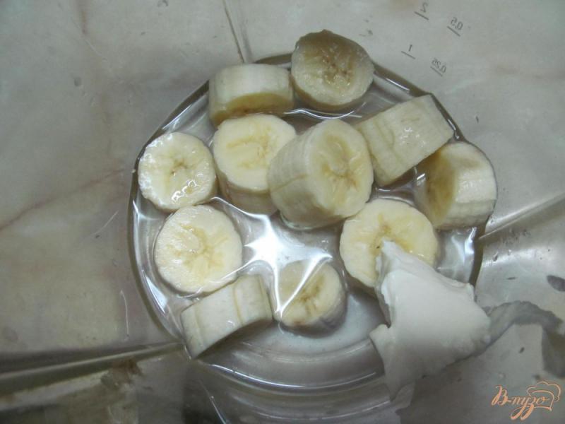 Фото приготовление рецепта: Какао с бананом шаг №1