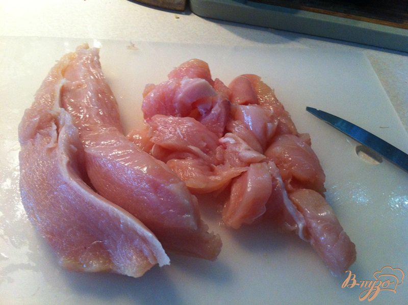 Фото приготовление рецепта: Рагу из куриного филе и грибов шиитаки с рисом шаг №5