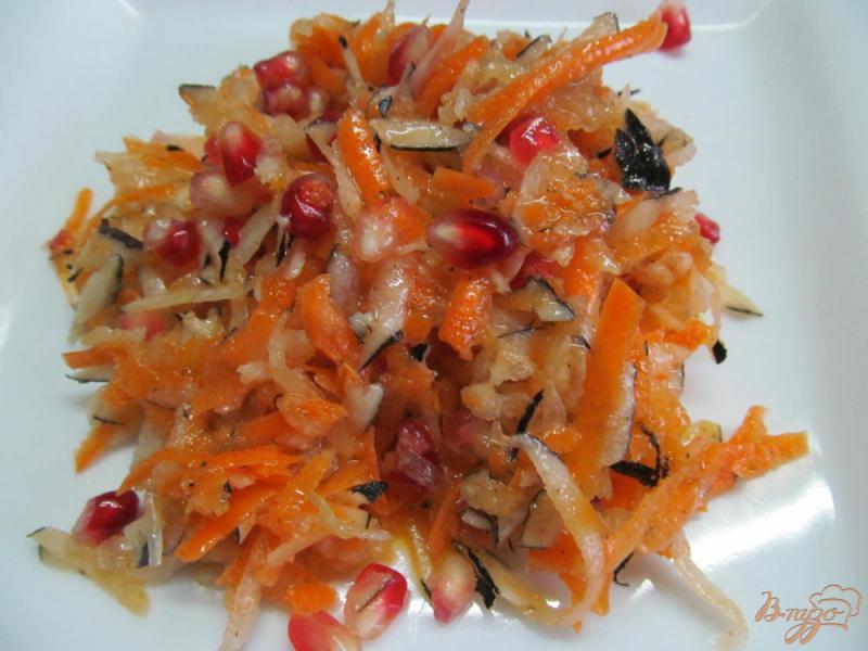 Фото приготовление рецепта: Постный овощной салат с гранатовыми зернами шаг №3