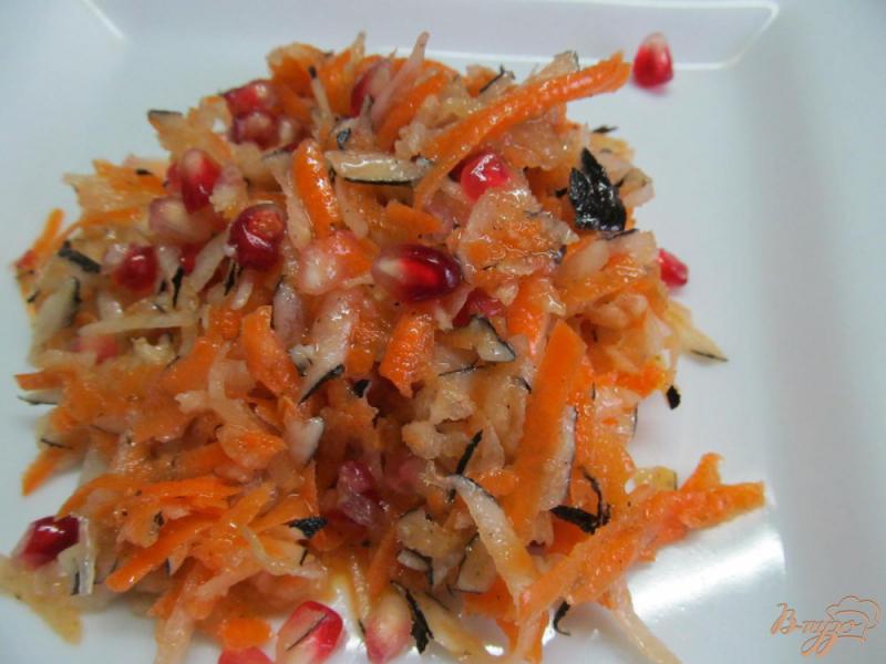 Фото приготовление рецепта: Постный овощной салат с гранатовыми зернами шаг №4