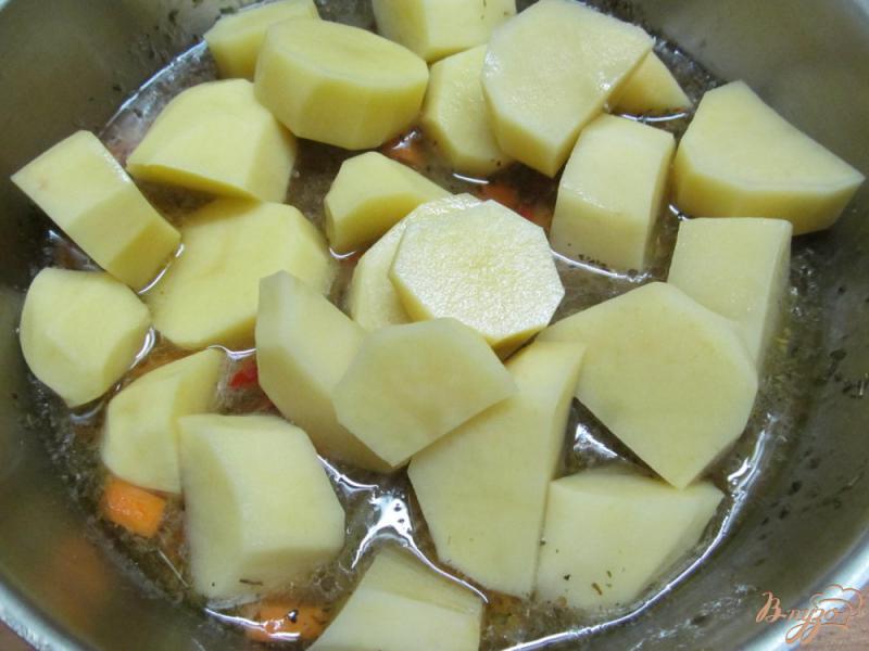 Фото приготовление рецепта: Рагу из говядины с цветной капустой шаг №7