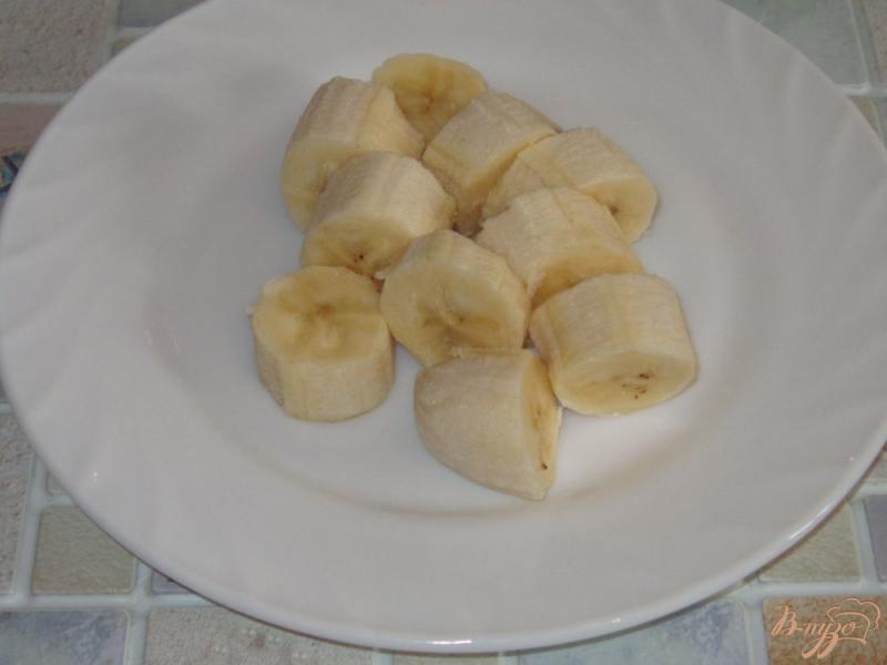 Фото приготовление рецепта: Молочный коктейль с инжиром и бананом шаг №3