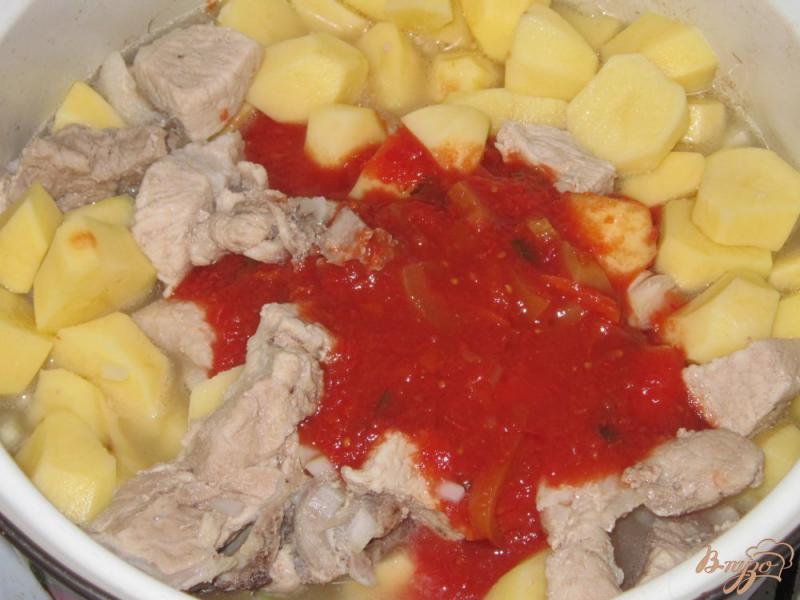 Фото приготовление рецепта: Рагу из свинины с картофелем шаг №7