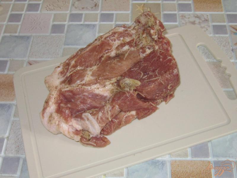Фото приготовление рецепта: Свинина запеченная в фольге с болгарским перцем шаг №2