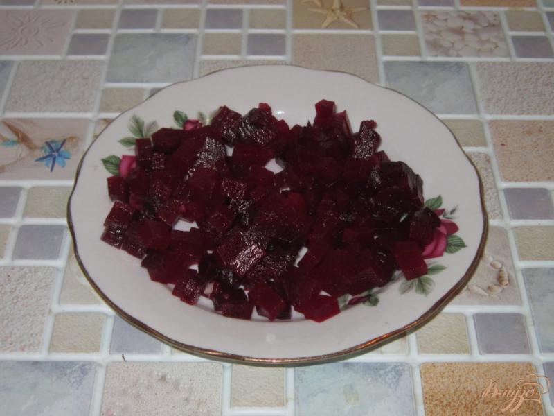 Фото приготовление рецепта: Свекольный салат с печенью шаг №5