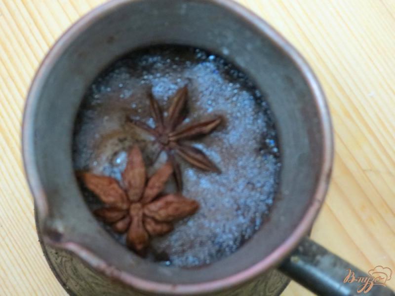 Фото приготовление рецепта: Пряный кофе с мёдом шаг №4