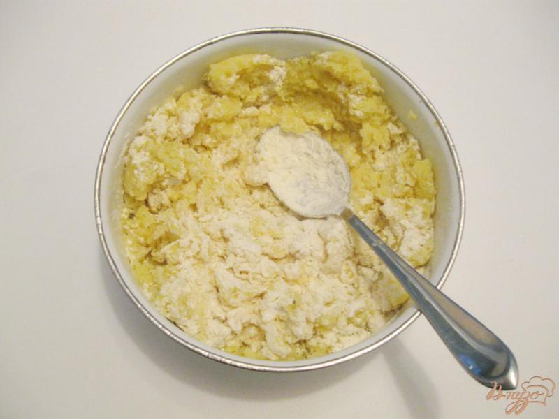 Фото приготовление рецепта: Картофельные зразы с сосисками шаг №3