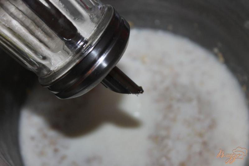 Фото приготовление рецепта: Овсянка на молоке с мармеладом шаг №3