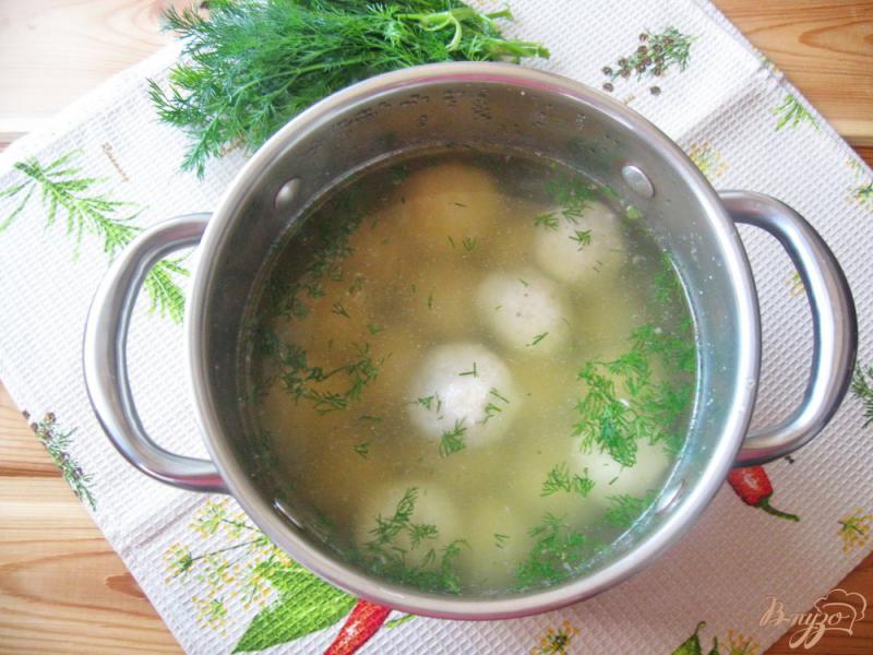 Фото приготовление рецепта: Суп с шариками из мацы шаг №6