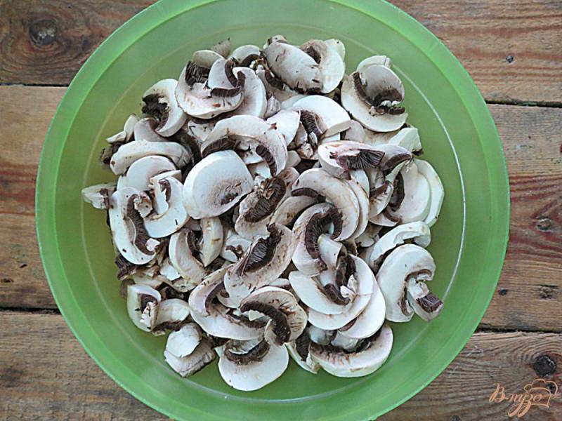 Фото приготовление рецепта: Жульен с грибами и куриным филе шаг №2