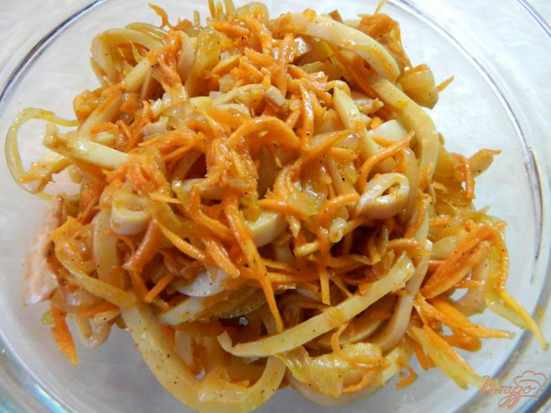 Фото приготовление рецепта: Кальмары по- корейски с морковью шаг №9