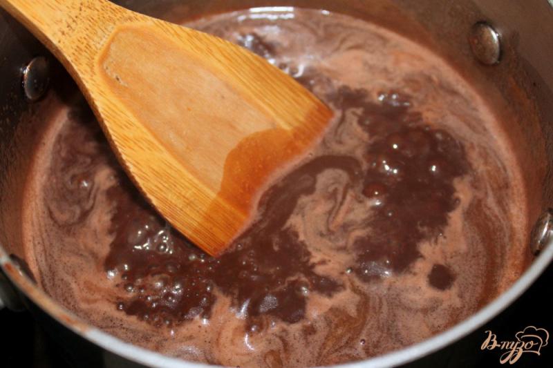 Фото приготовление рецепта: Какао сгущенное с добавлением пряностей шаг №4