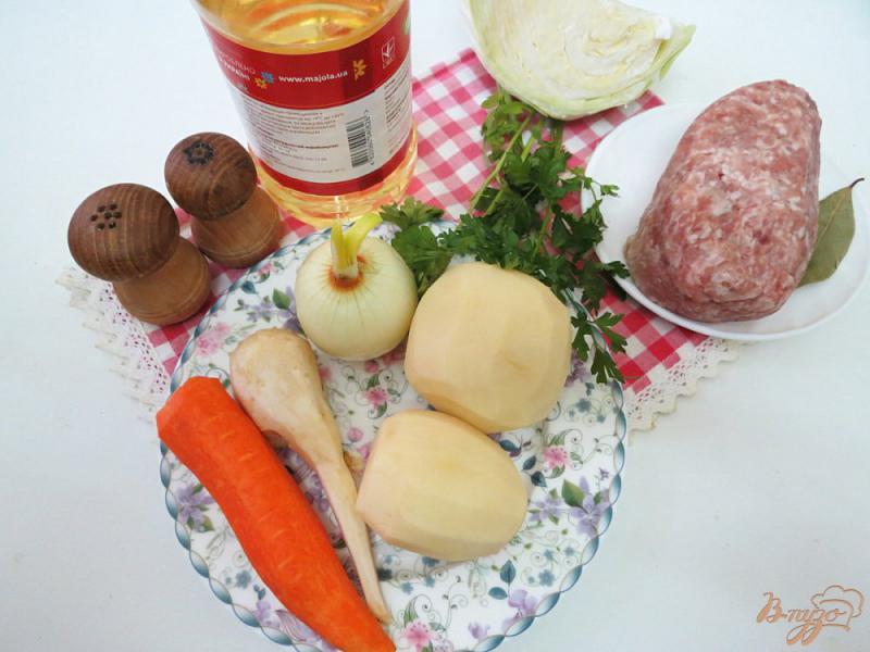 Фото приготовление рецепта: Щи со свежей капустой и фрикадельками шаг №1