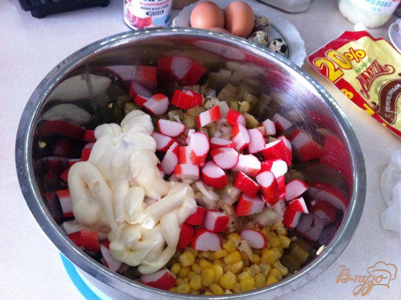 Фото приготовление рецепта: Салат из морской капусты и маринованной спаржи шаг №5