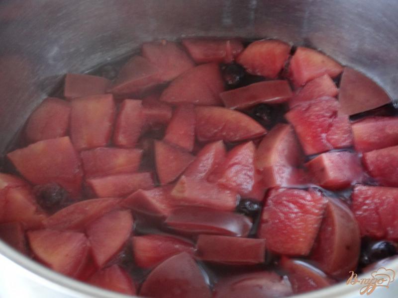 Фото приготовление рецепта: Яблочно-смородиновый кисель шаг №2