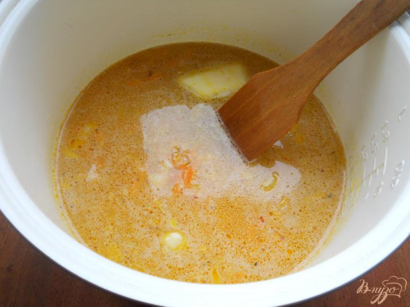 Фото приготовление рецепта: Каша гороховая с луком и морковью в мультиварке шаг №4